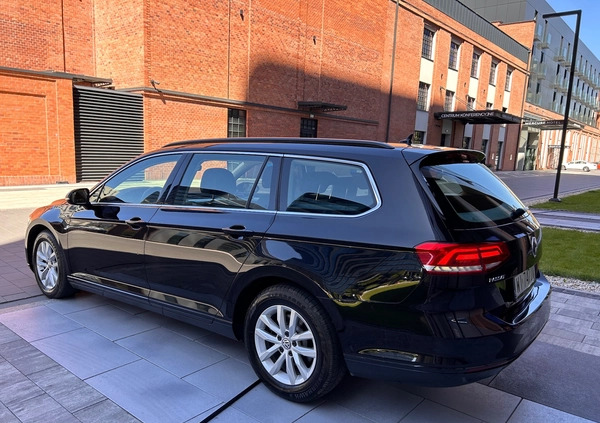 Volkswagen Passat cena 74990 przebieg: 62000, rok produkcji 2019 z Kraków małe 742